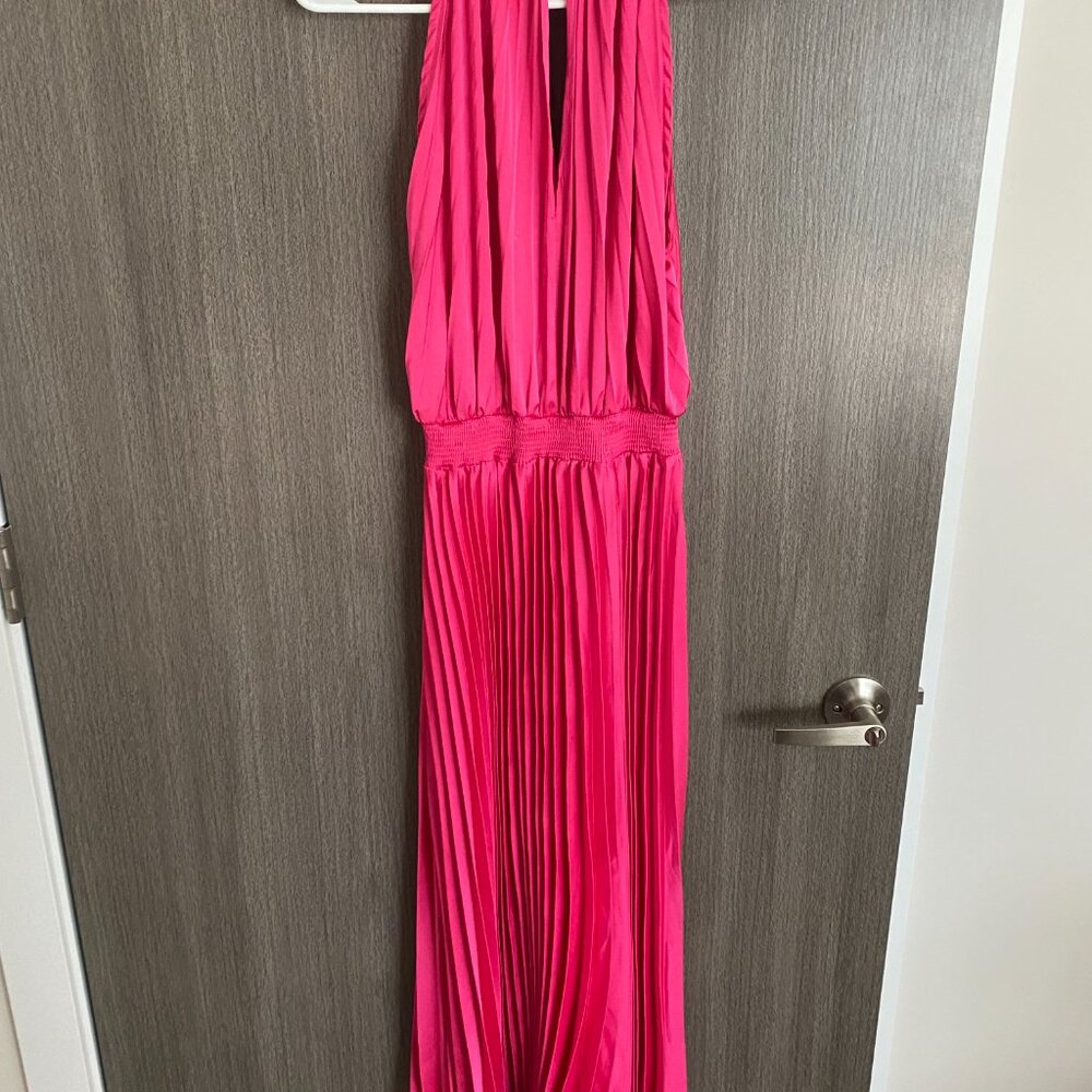 Pink Pleated Dress - Picture 4 of 7